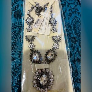 Fabulous Crystal Amrita Singh Statement Necklace